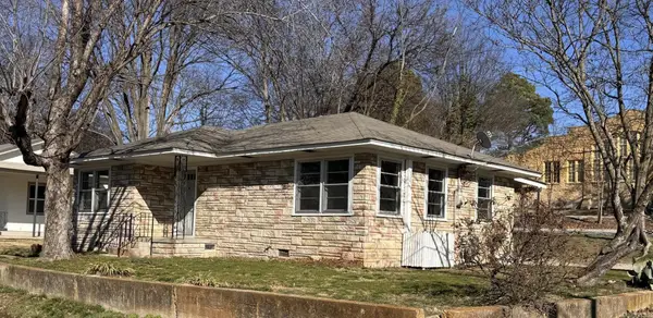 805 Vine Street, Batesville, AR 72501