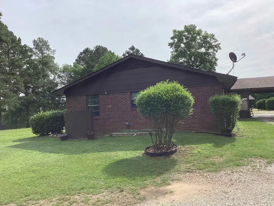 228 Nevada 66 W, Prescott, AR 71857 - #2