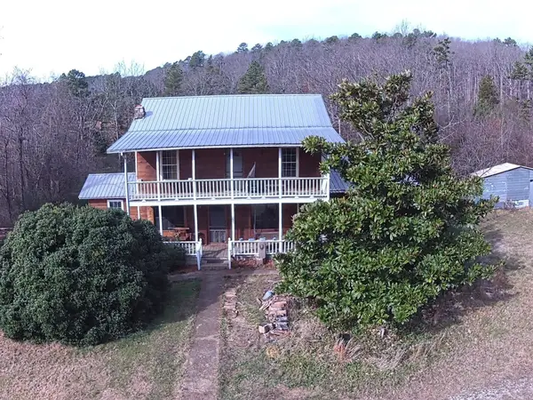 285 Dog Young Road, Mountain View, AR 72560