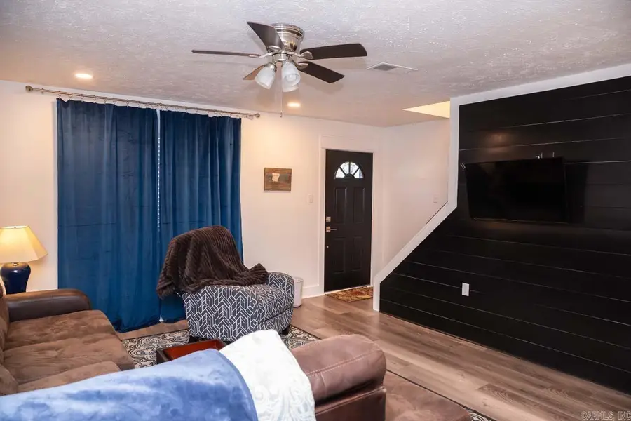 2207 Broadview Ave, Conway, AR 72034 - #3