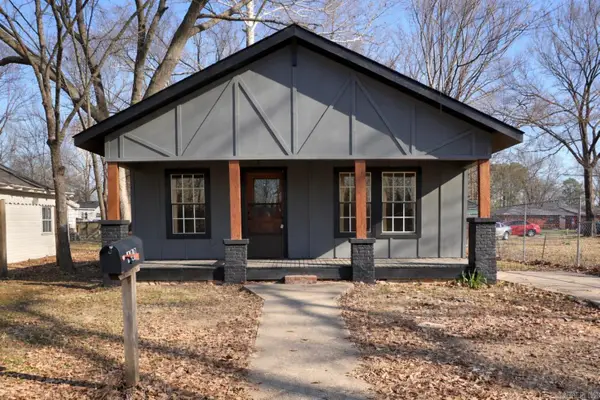 402 N Morrill Street, Morrilton, AR 72110