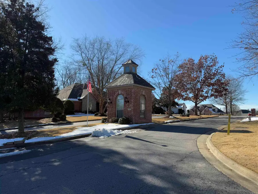 105 Navajo Trail, Maumelle, AR 72113 - #2