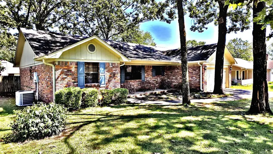 106 Tenkiller Dr, Sherwood, AR 72120 - Image #2