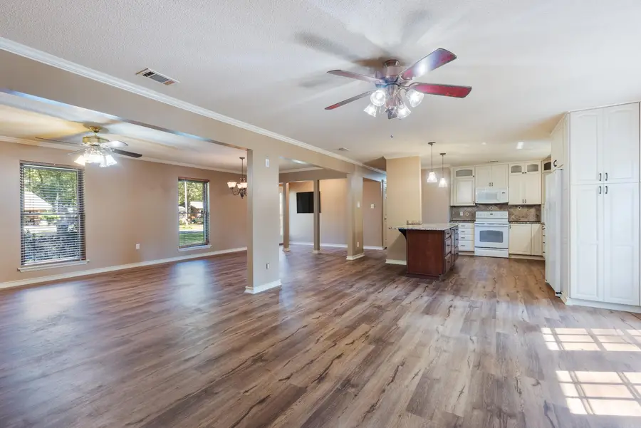 13 Oakdale Dr, Conway, AR 72034 - Image #3