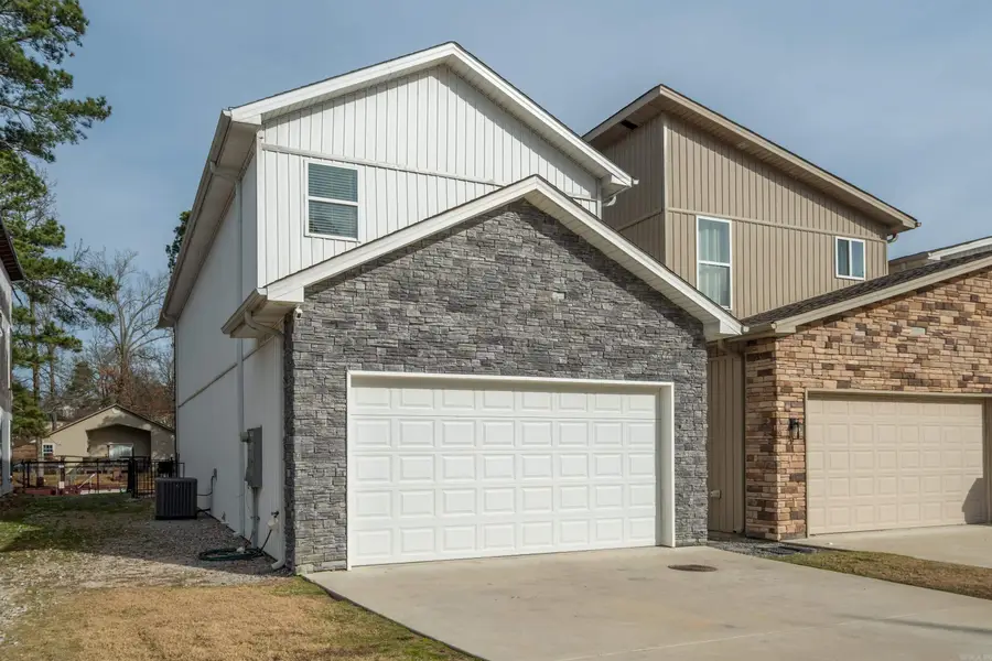 215 Long Beach Drive, Hot Springs, AR 71913 - #2