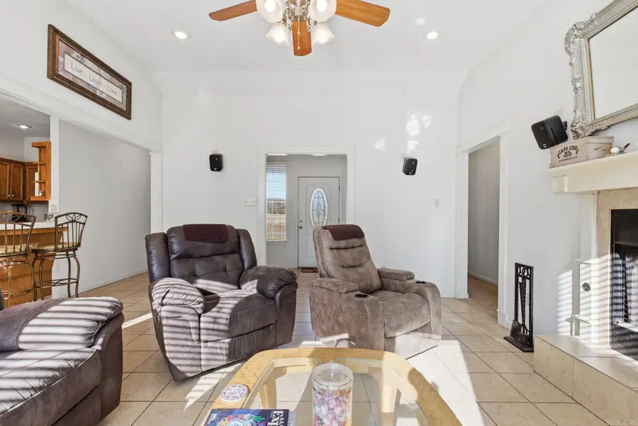 157 Friendship Rd, Conway, AR 72032 - #2