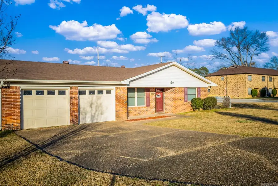 9325 Woodbine Drive, Sherwood, AR 72120 - Image #2