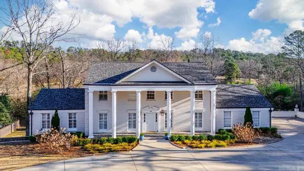 26 Pebble Beach Drive, Little Rock, AR 72212