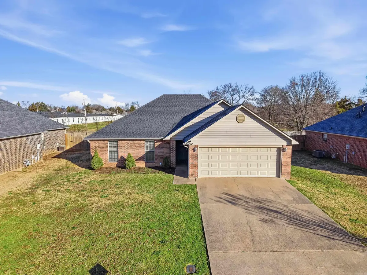 2150 Wilmington Dr, Conway, AR 72034 - Image #1