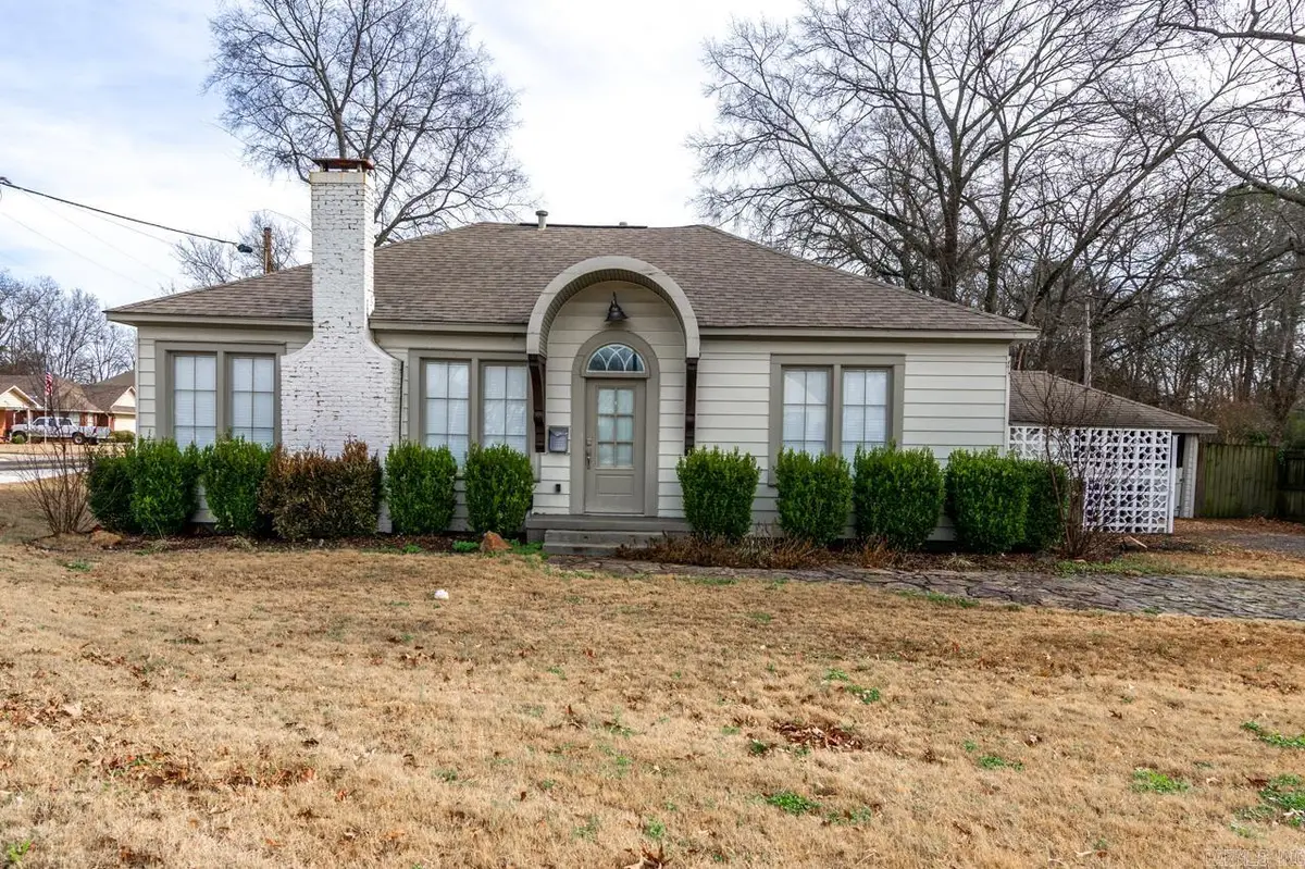 846 Donaghey, Conway, AR 72034 - Image #1