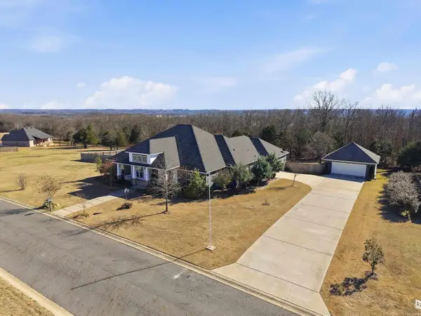 8 Persimmon Ridge Drive, Greenbrier, AR 72058