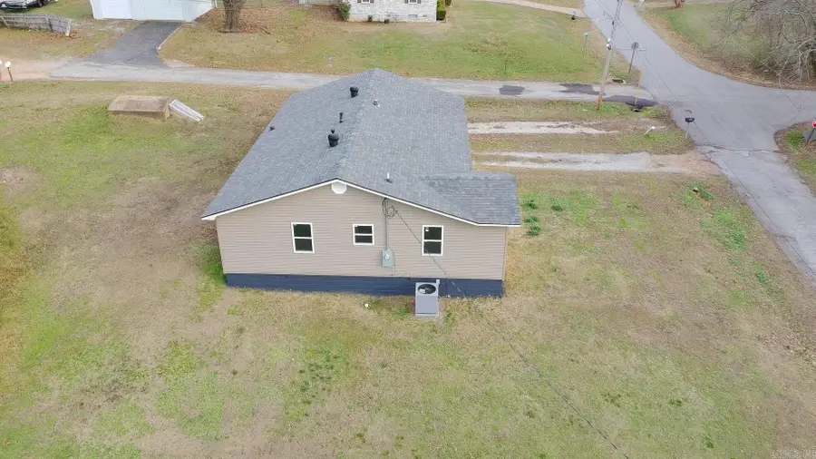 110 W 7th Street, Newark, AR 72562 - #3