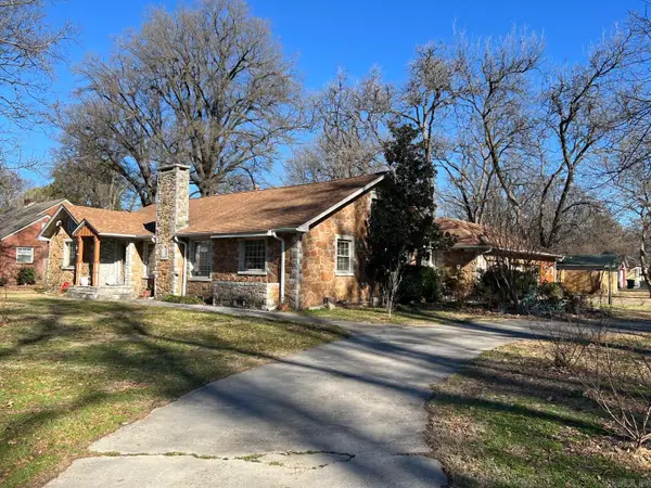 1300 N 6th Street, Blytheville, AR 72315