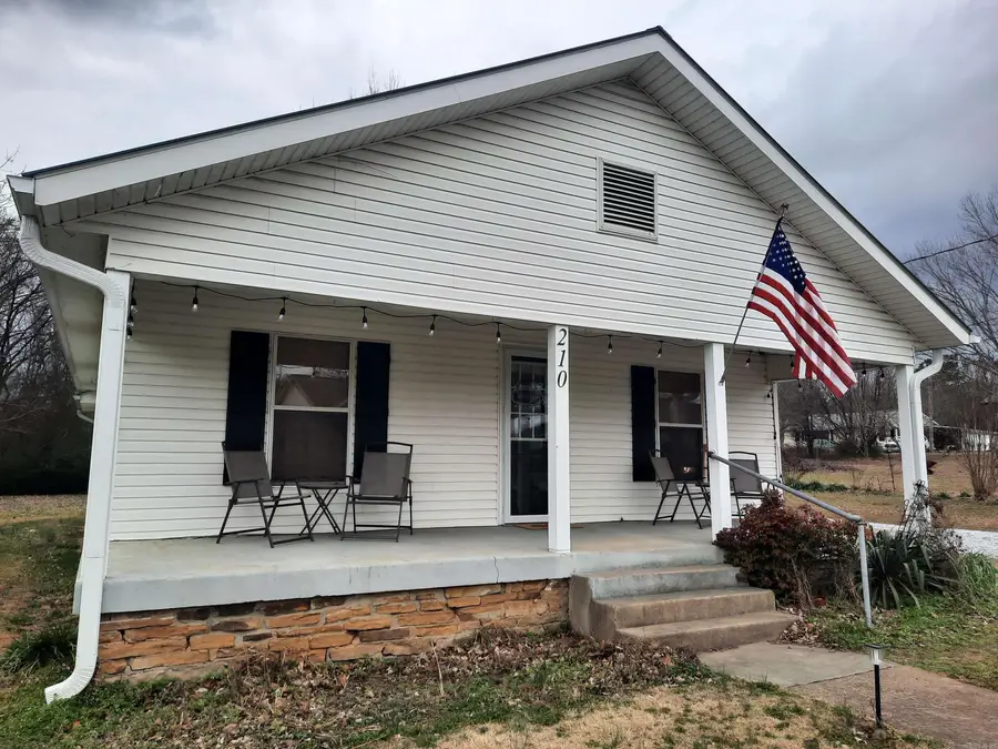 210 N Vine Avenue, Mountain View, AR 72560 - Image #2