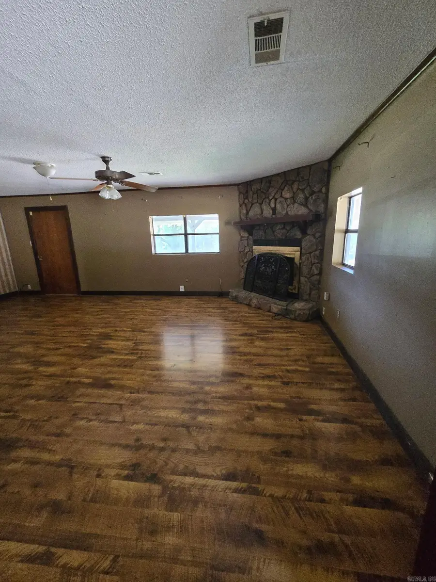 1124 N Fourth Street, West Helena, AR 72390 - Image #2