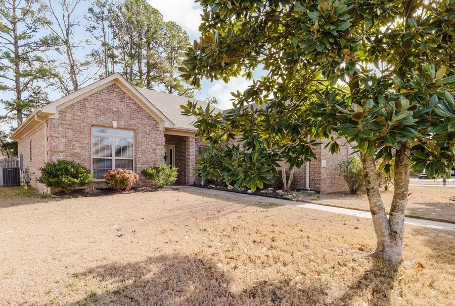 1100 Oak Glenn Loop, Bryant, AR 72022 - Image #2