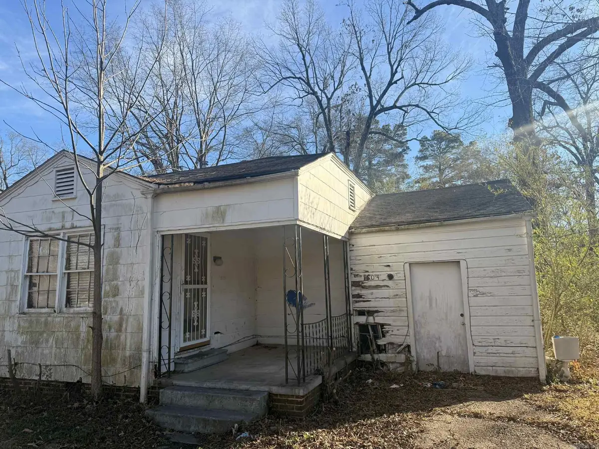 1604 W 30th Avenue, Pine Bluff, AR 71603 - #1