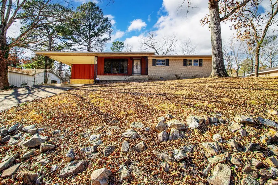 313 Cedarwood Street, Hot Springs National Park, AR 71901 - Image #2