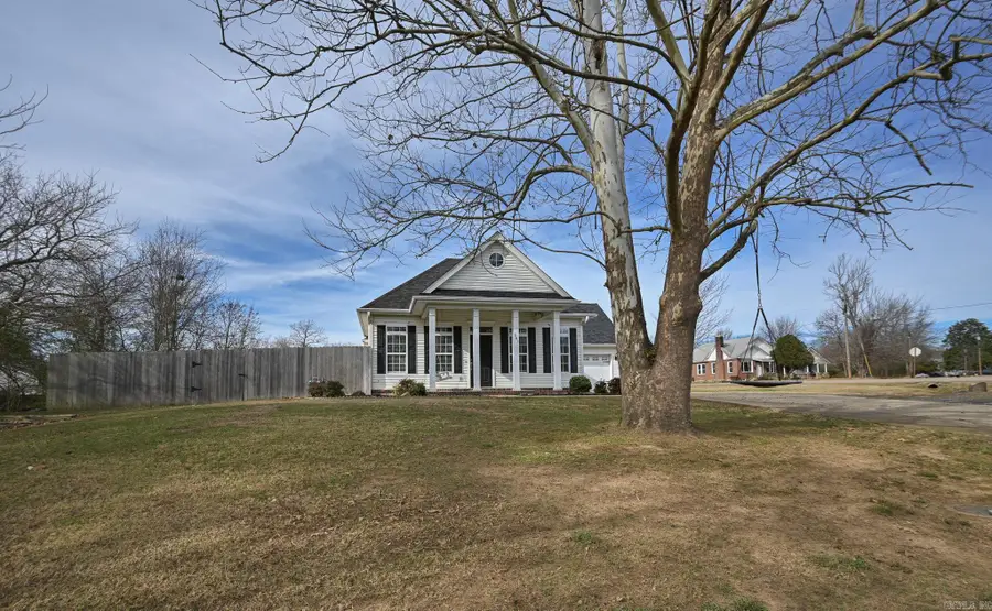 301 11th St Street, Mena, AR 71953 - Image #2