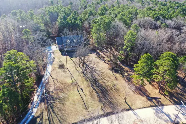 994 Sawmill Road, Mountain View, AR 72560