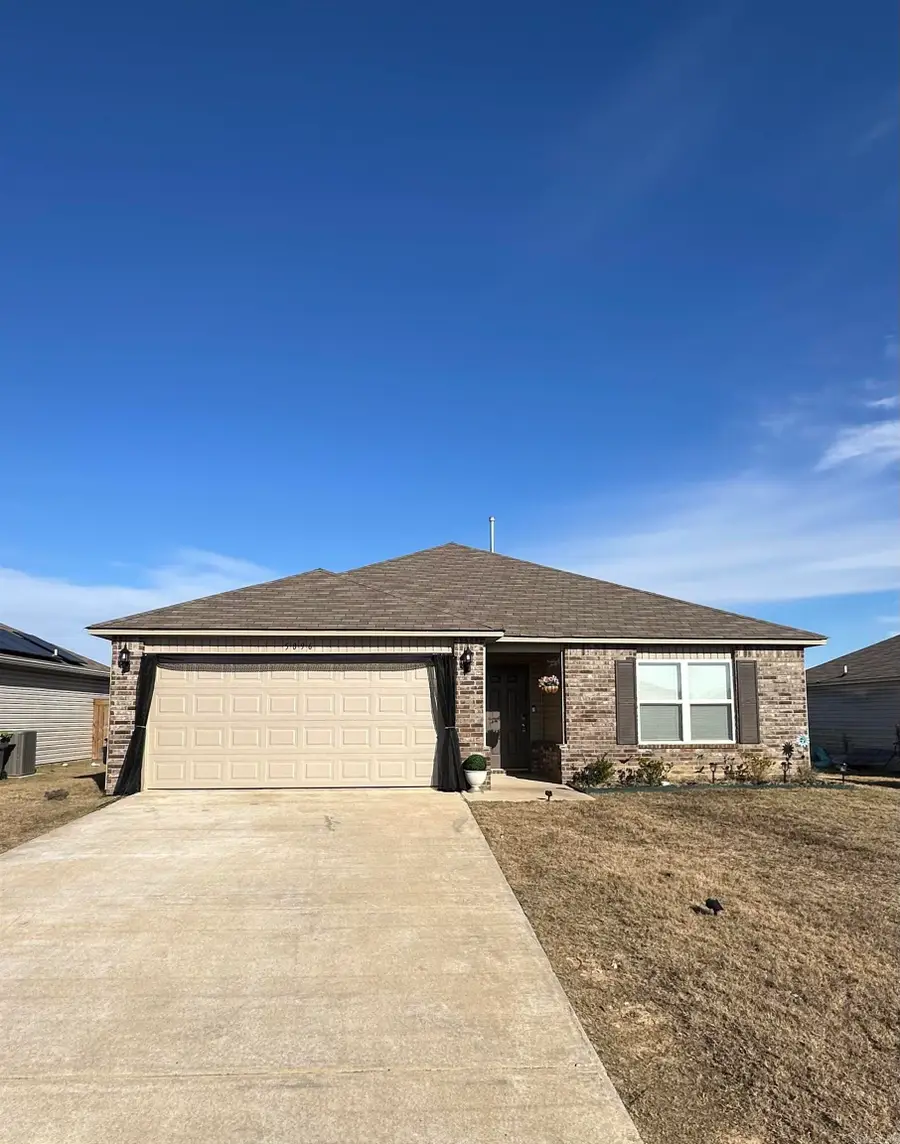 5096 Red Fox Trl, Bauxite, AR 72011 - Image #2