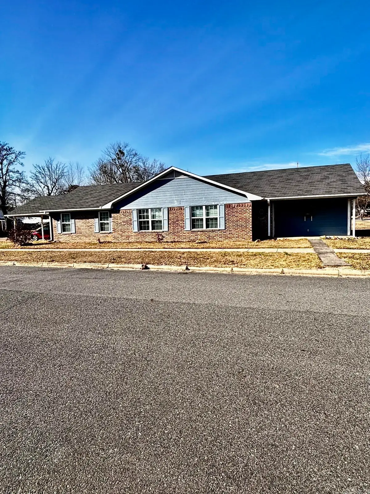 801 Hickory, Mena, AR 71953 - Image #1