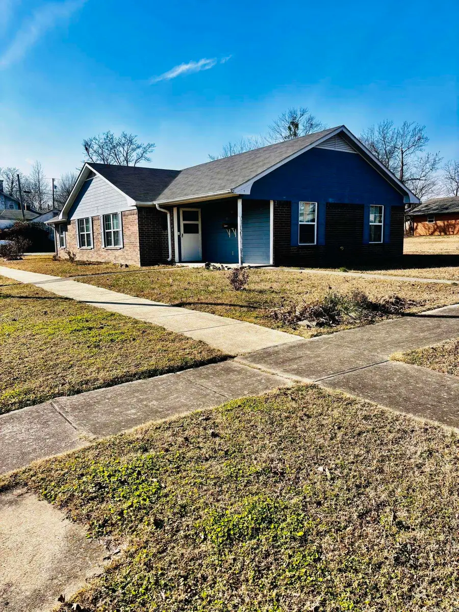 801 Hickory, Mena, AR 71953 - Image #2