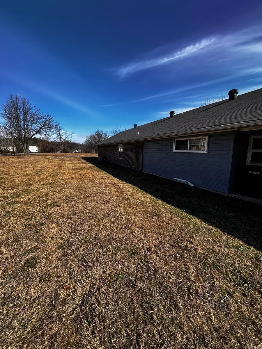 801 Hickory, Mena, AR 71953 - Image #3