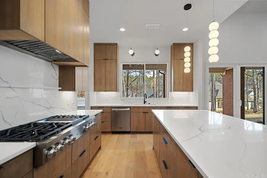 225 Abington Circle, Little Rock, AR 72223 - Image #3