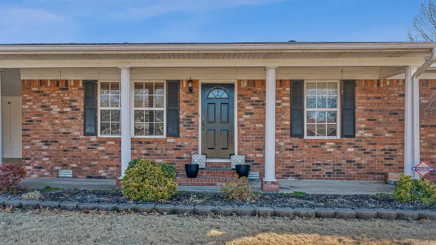 403 Rosewood Dr, Paragould, AR 72450 - Image #2