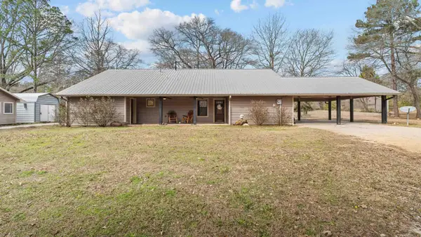 401 South St., Douglassville, TX 75560