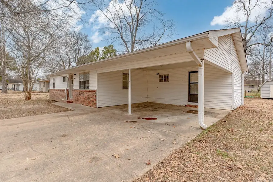 501 Walnut Dr, Paragould, AR 72450 - #2