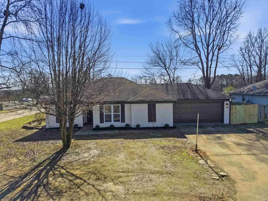201 Zachary Cove, Bryant, AR 72022 - Image #2