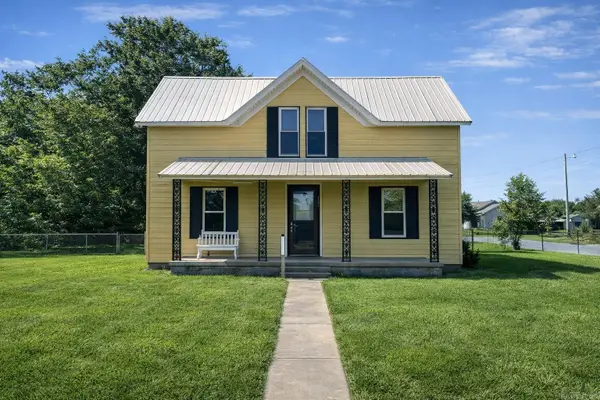 701 E 3rd Street, Carlisle, AR 72024