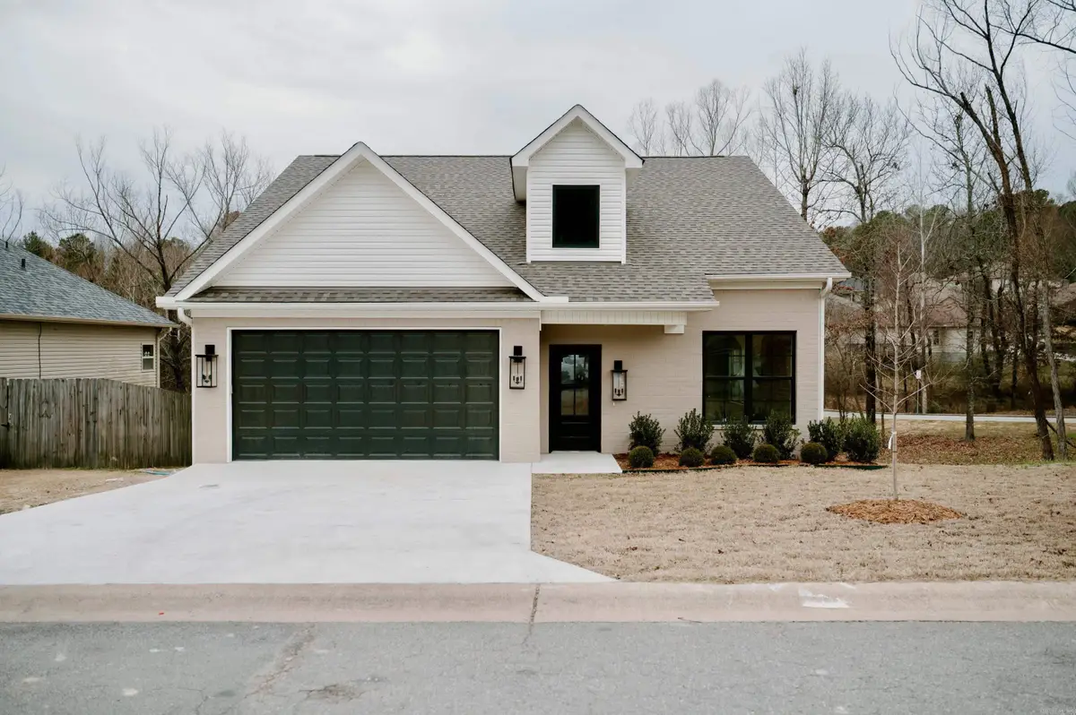 5701 John Hancock Dr, Benton, AR 72019 - #1