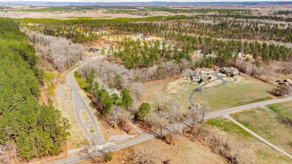 2024 Canyon Creek Parkway, Benton, AR 72019