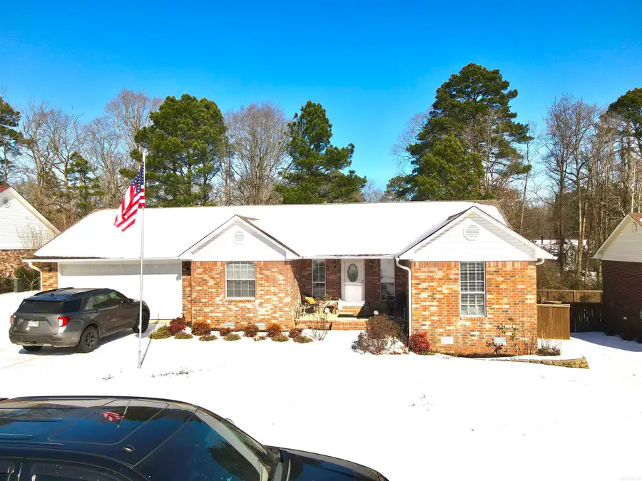 349 Regal Oaks Circle, White Hall, AR 71602 - Image #2