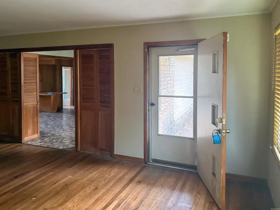 1210 W Hale Avenue, Osceola, AR 72370 - #3