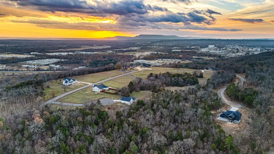450 Apple Lane, Russellville, AR 72802 - Image #3
