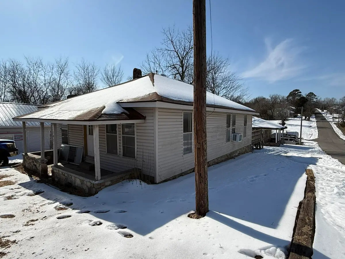 60 S. Lunen Street, Melbourne, AR 72556 - #1