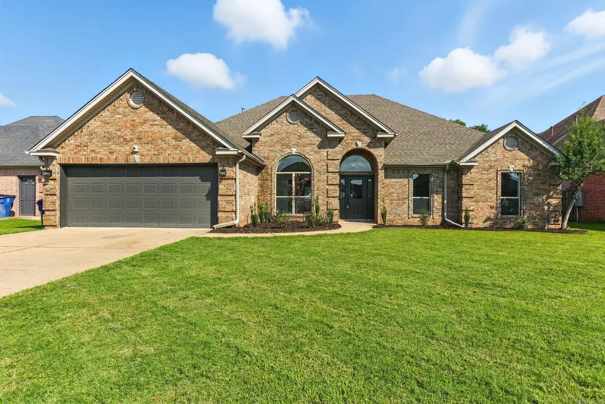305 Maranes Circle, Maumelle, AR 72113 - Image #1