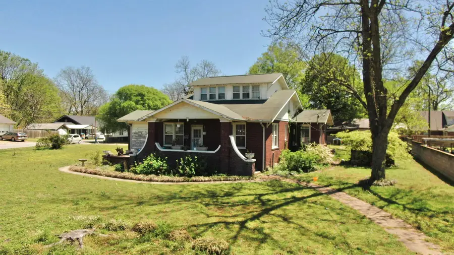 420 NW 3rd St, Walnut Ridge, AR 72476 - Image #2