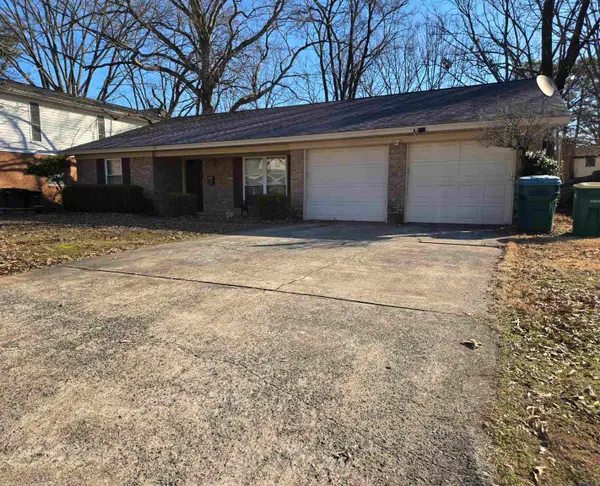 35 Bradford Drive, Little Rock, AR 72227