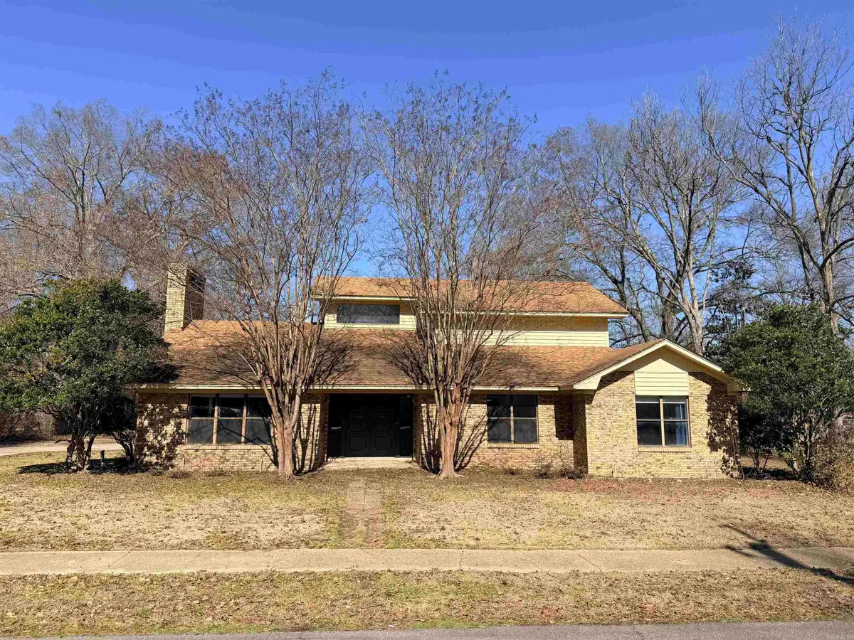 415 E Lincoln St, Hamburg, AR 71646 - #1