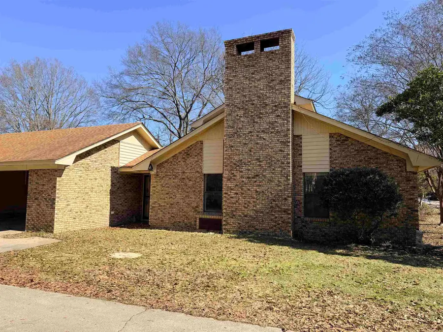 415 E Lincoln St, Hamburg, AR 71646 - #3