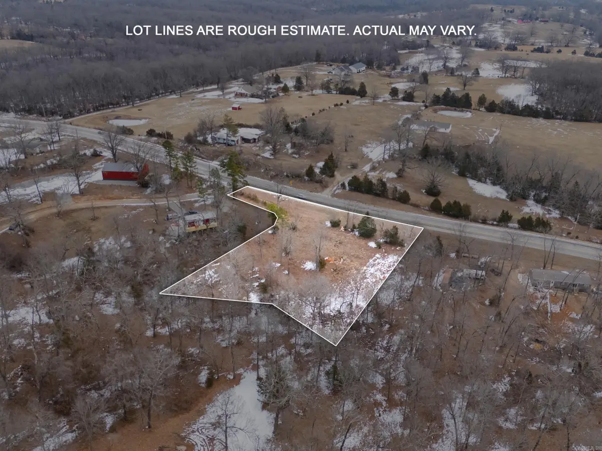 483 Oakwood Acres Circle, Flippin, AR 72634 - Image #1