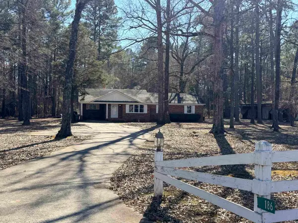 186 E Pierce St, Crossett, AR 71635