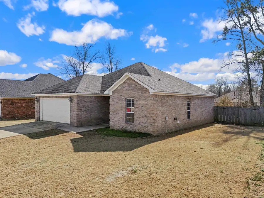 8 Bishop Lane, Conway, AR 72032 - #3