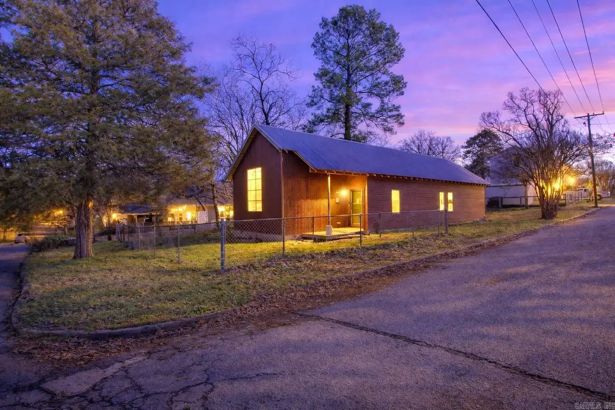 2721 W Capitol Avenue, Little Rock, AR 72205 - #1