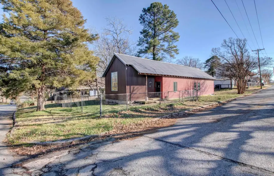 2721 W Capitol Avenue, Little Rock, AR 72205 - #2